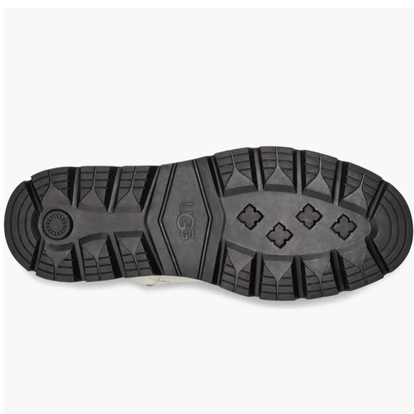 NWT UGG Sidnee Waterproof Platform Lug Combat Boot! - Picture 4 of 12